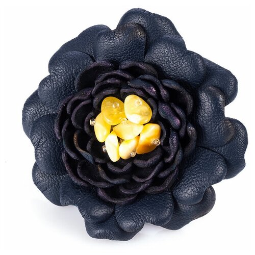 Брошь Amberprofi, янтарь, синий позолоченная брошь с натуральным янтарем в черненом серебре роза