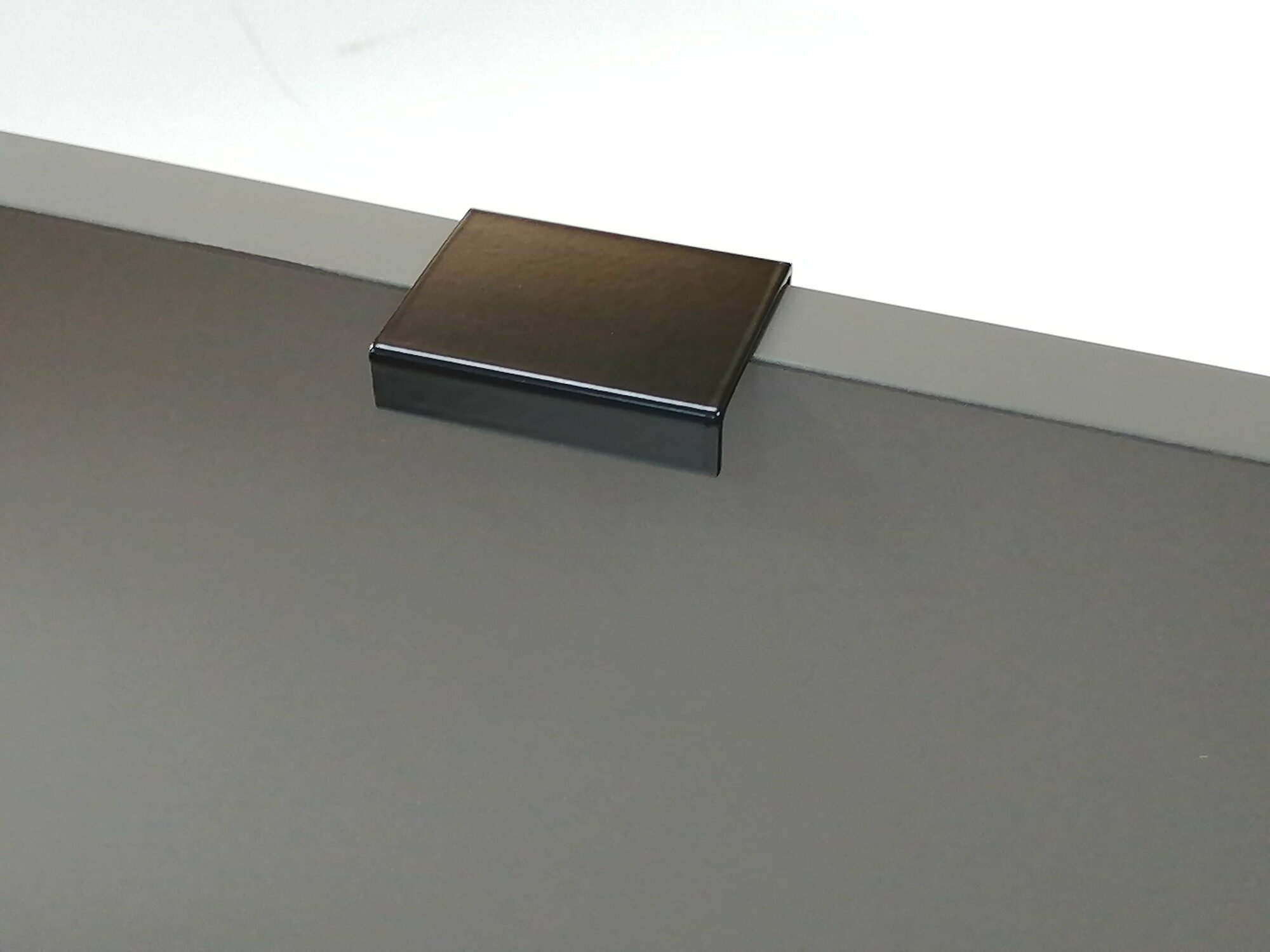 Ручка мебельная, профильная накладная, Чёрный матовый №9, 46 мм