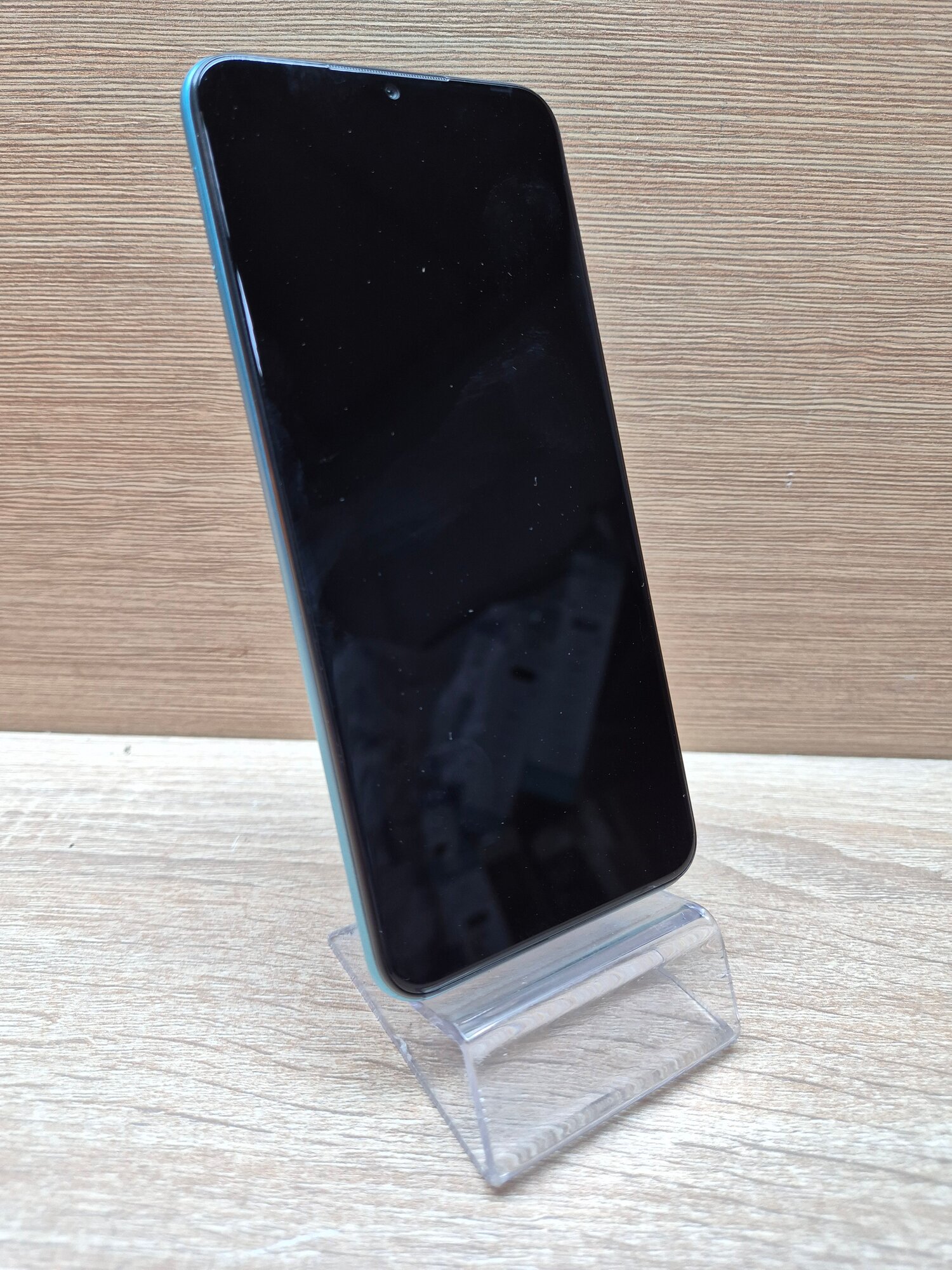 Смартфон TECNO Spark 8P 4/128 ГБ, 2 SIM, бирюзово-голубой