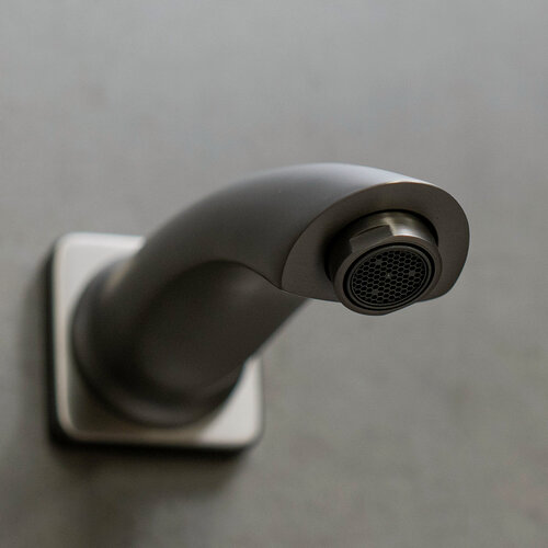 Изображение товара Излив для ванны Lemark встраиваемый LM3781GM, графит, латунь