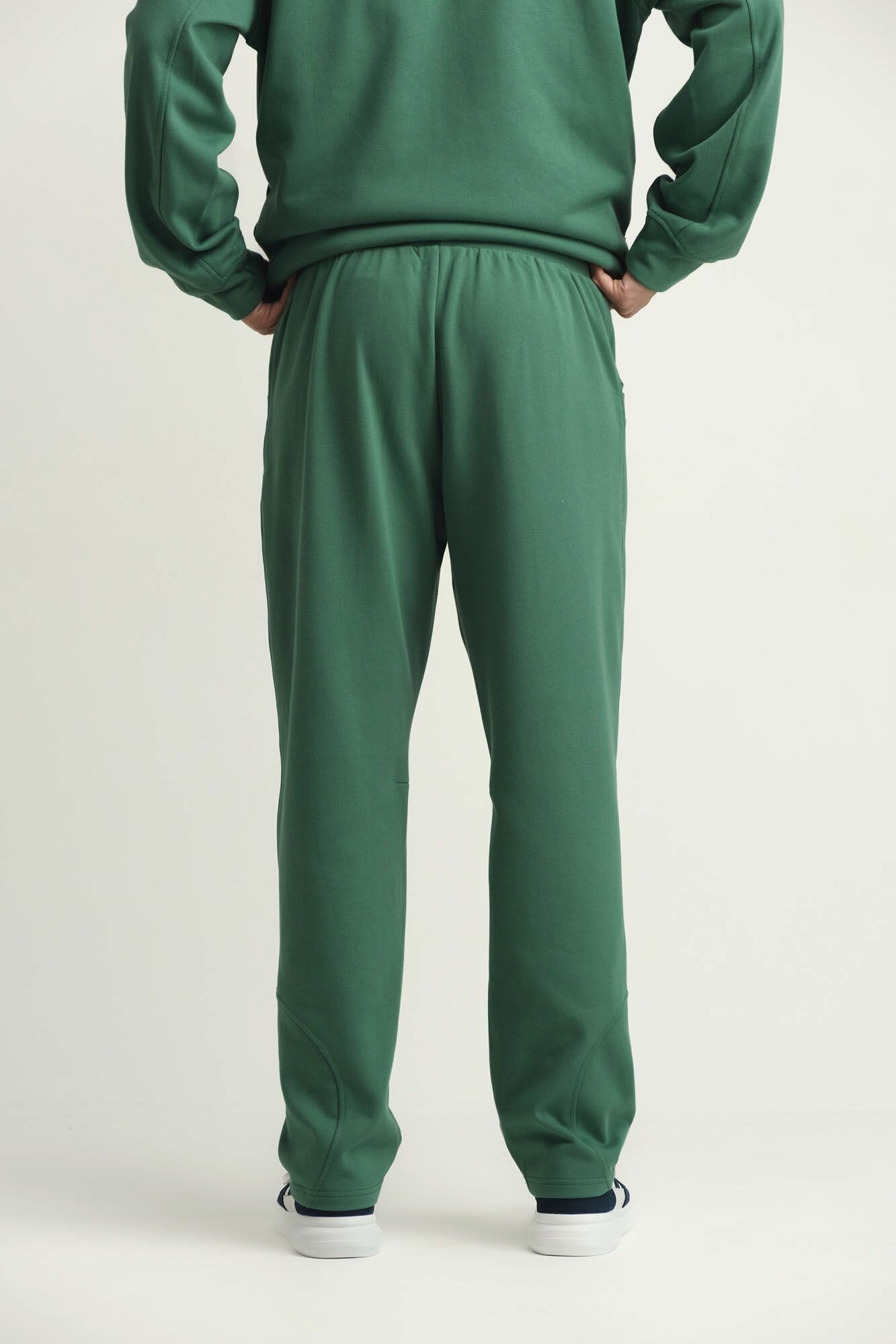 Брюки The Hills Осень-зима 2024, размер XL, зеленый — фото 1