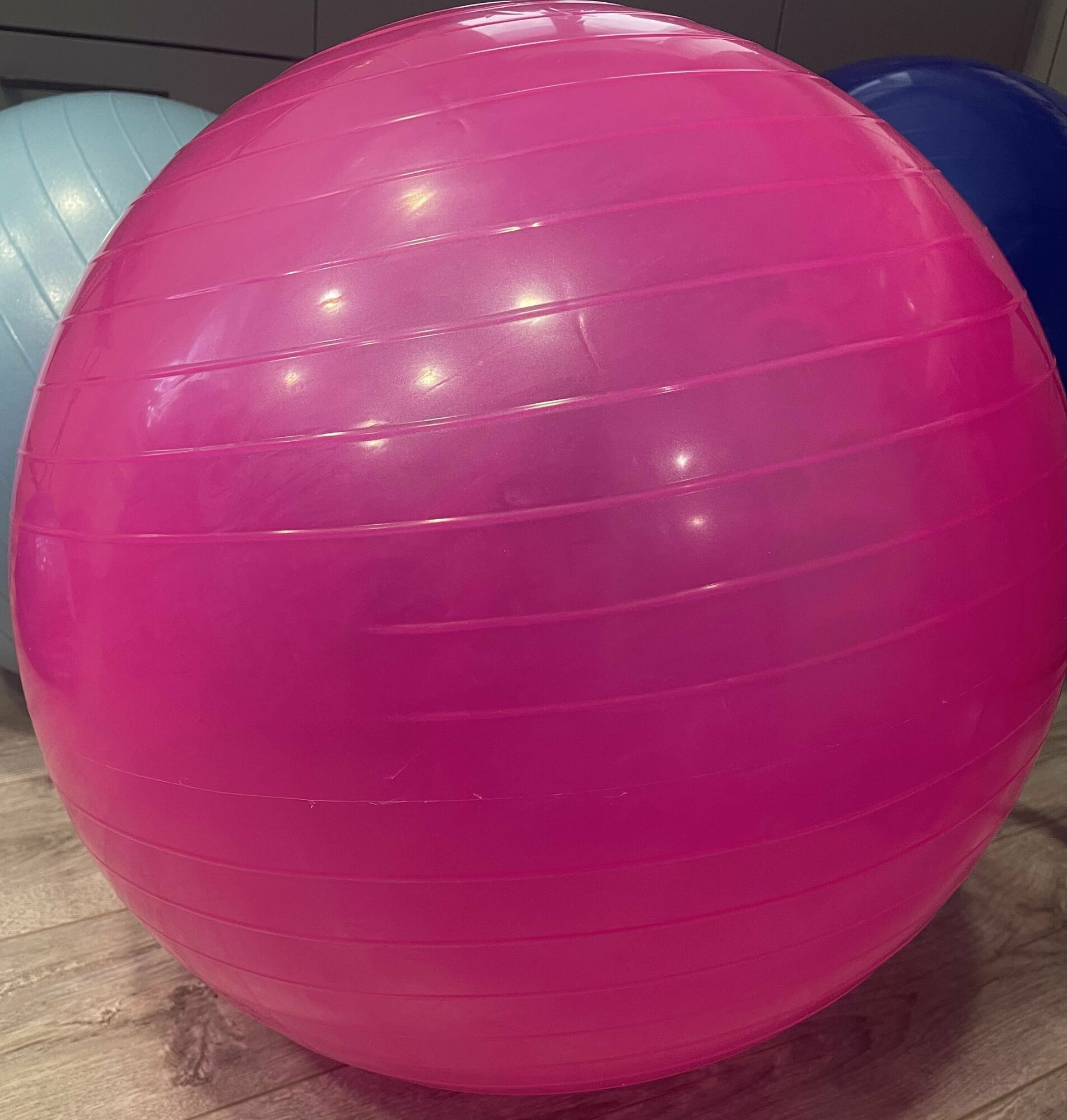 Гимнастический мяч для фитнеса, йоги и пилатеса, надувной мяч для детей и взрослых, розовый, диаметр 45
