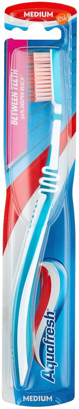 Зубная щетка Aquafresh Between Teeth