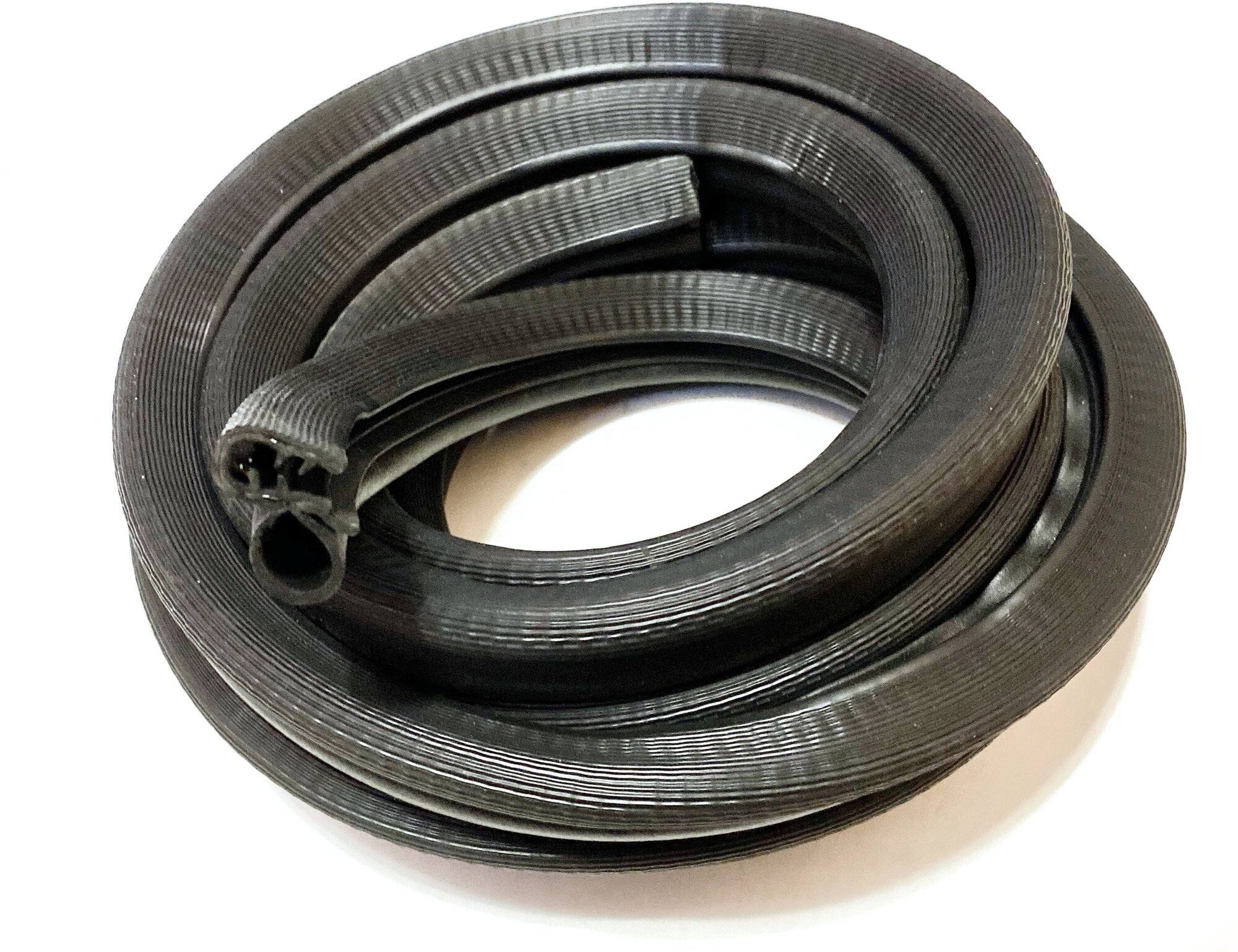 фото Уплотнитель проема передней двери резиновый ВАЗ 2121 БРТ, 3.68 метра