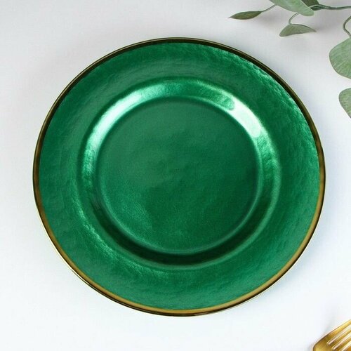 Тарелка стеклянная обеденная Эмеральд, диаметр 27 см, цвет зелёный с золотой отводкой