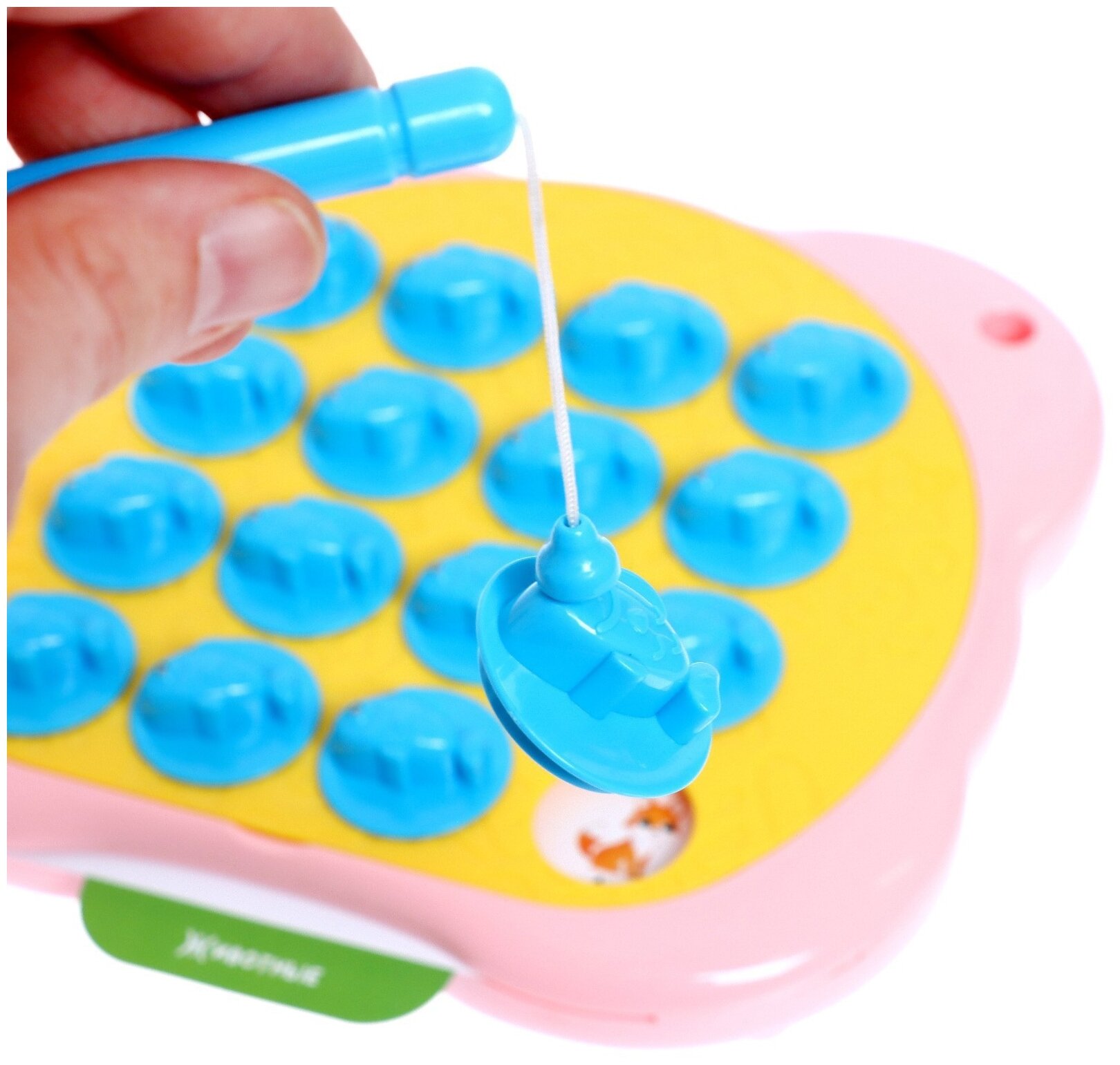 Развивающая игра IQ-ZABIAKA Мемори-рыбалка 7160246, розовый/голубой/желтый - фотография № 7