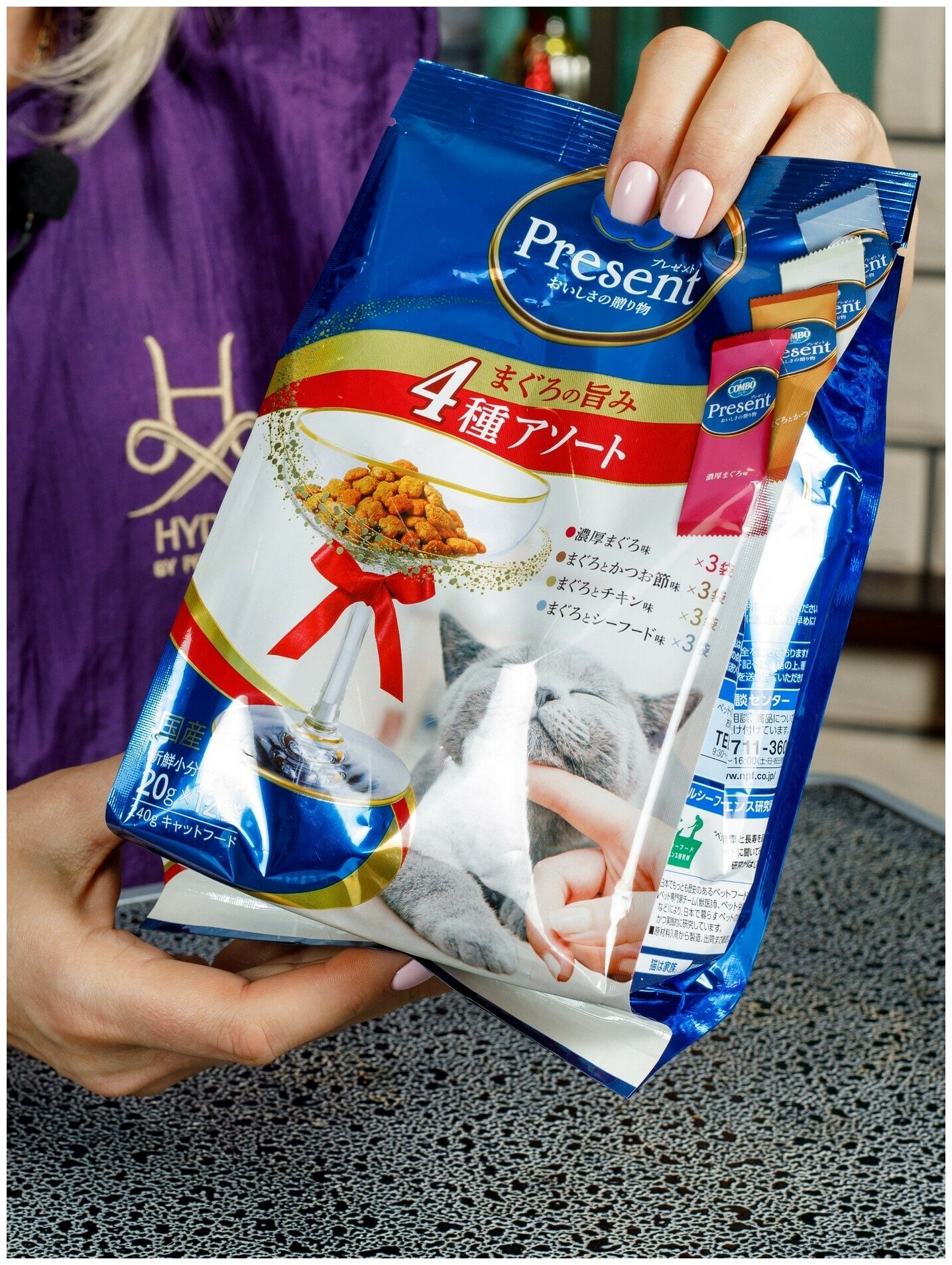Лакомство Japan Premium Pet PRESENT для взрослых кошек с содержанием олигосахаридов для поддержания здорового пищеварения, 240 г - фотография № 4