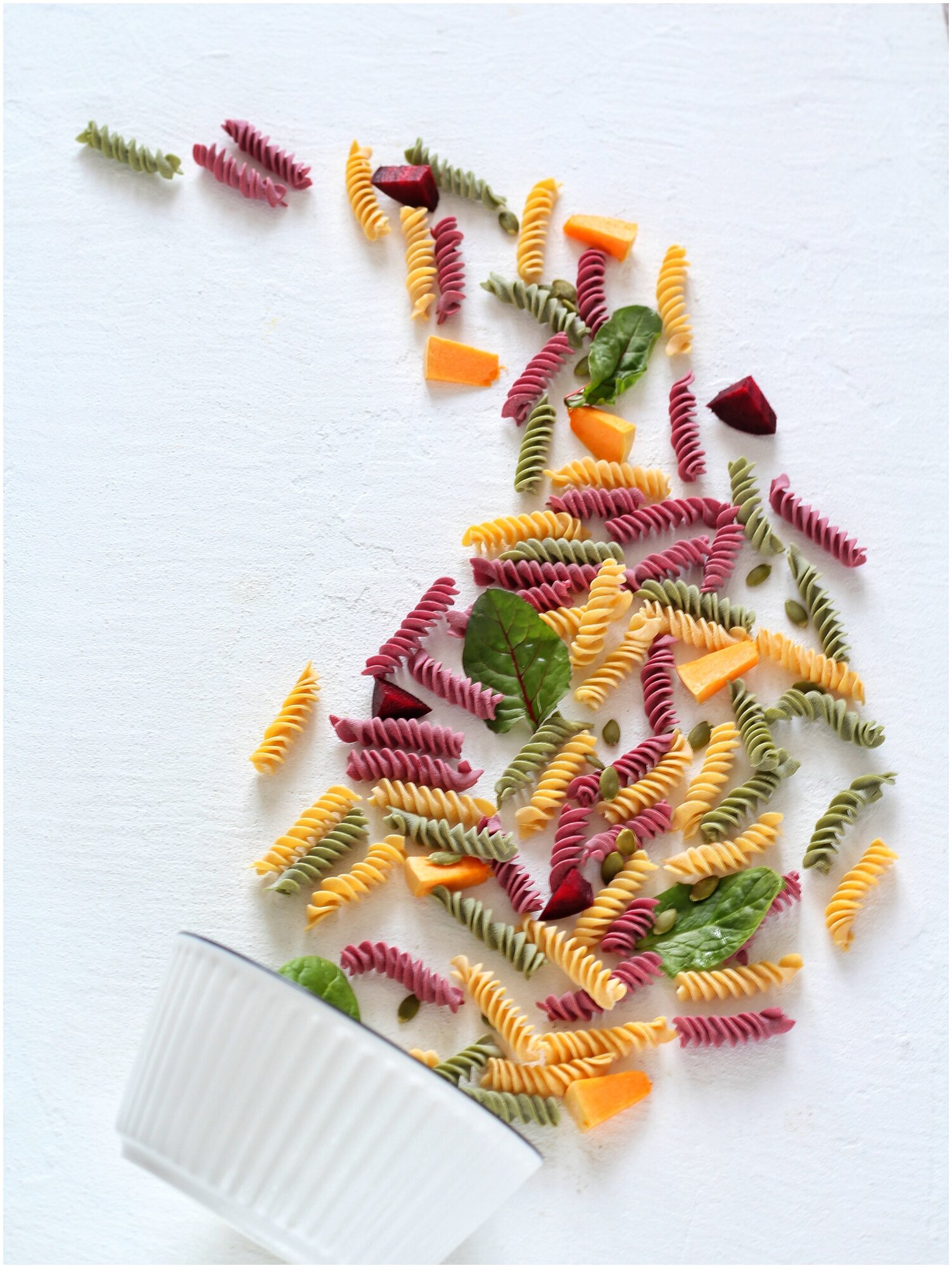 Макароны La Pasta Naturale Фузилли со шпинатом, свеклой и тыквой, 300 г - фотография № 2