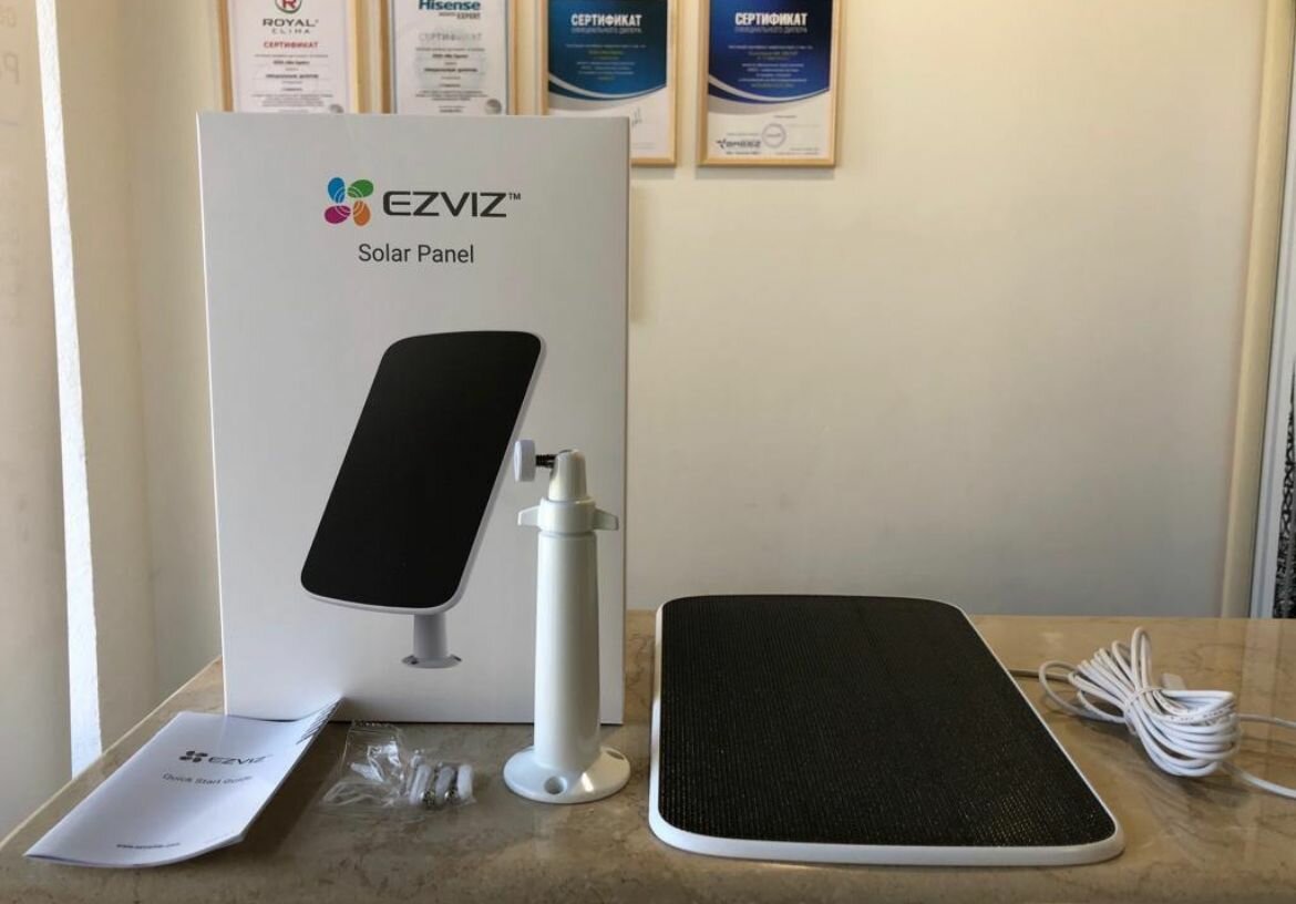 Солнечная панель EZVIZ Solar Charging Panel-C, 6,18Вт, 202,5х78 мм, IP65, 1 шт — фото 1