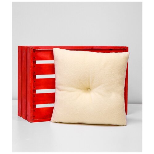 Подушка декоративная из флиса 