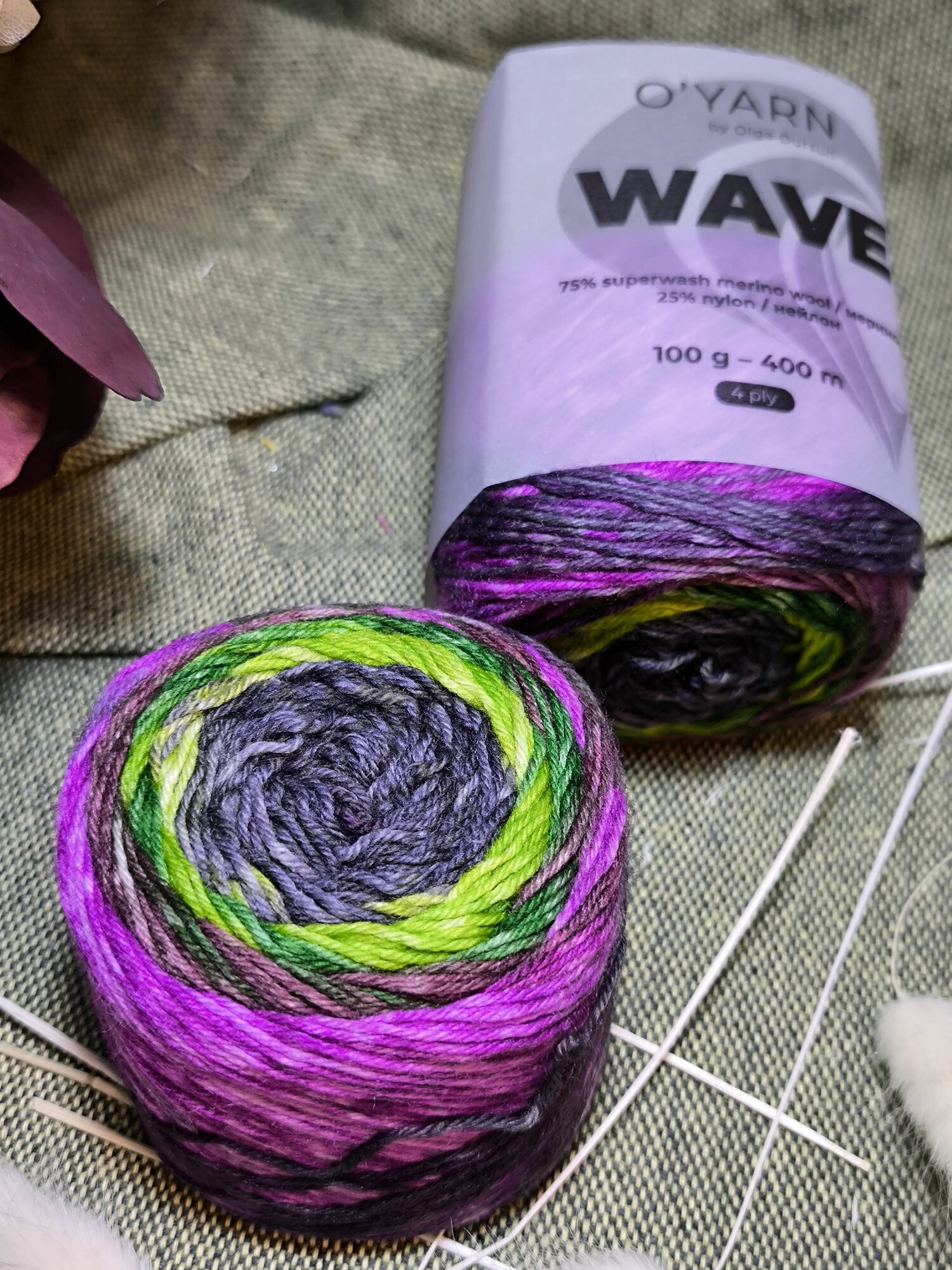 Пряжа носочная WAVE O'YARN 100г.(2*50г) арт.1104 состав: 75 % шерсть меринос, 25% нейлон Метраж: 400 м./100 г.