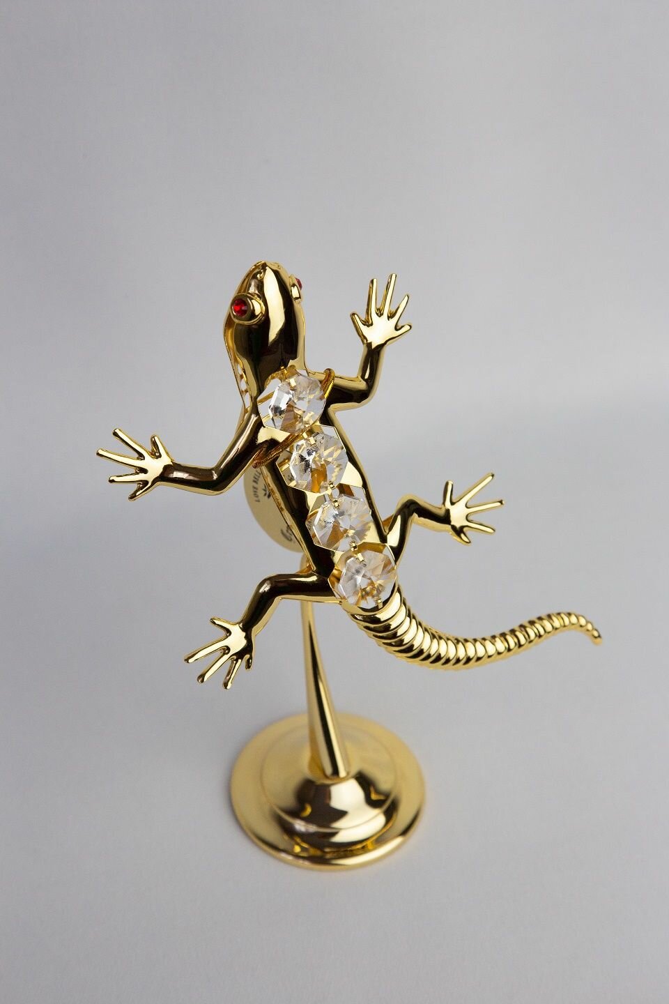 Статуэтка Ящерка на подставке с кристаллами, высота 17 см, цвет золотистый — фото 1