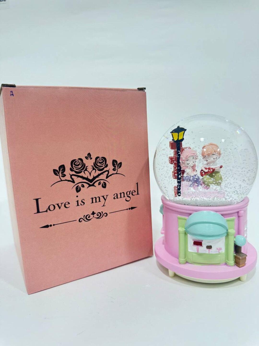 Музыкальный шар Giftmania 46-1, розовый, светодиодный, гипс, 25 см