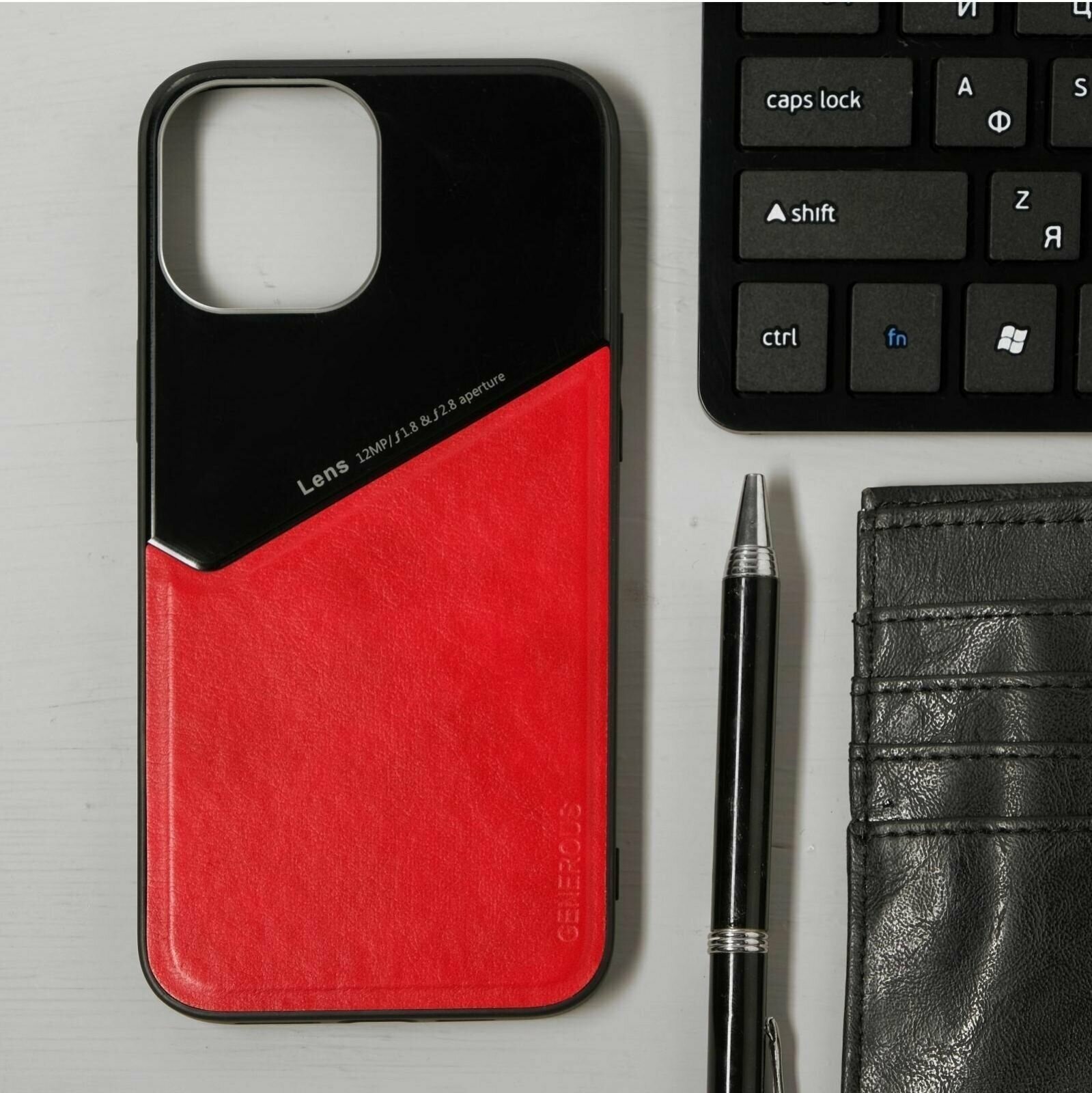 Чехол LuazON для iPhone 12 Pro Max, поддержка MagSafe, вставка из стекла и кожи, красный