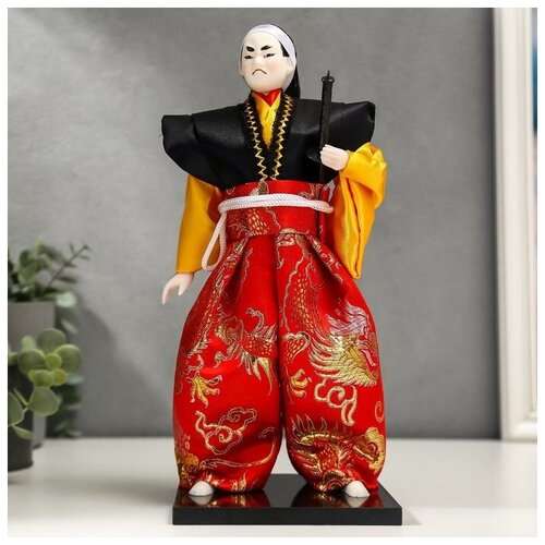 --- Кукла коллекционная Воин в ярком кимоно с саблей 30х12,5х12,5 см