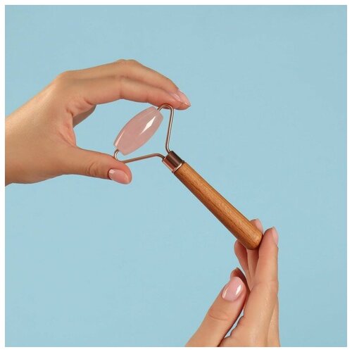 Массажер для лица и зоны декольте 13 x 55 см цвет бежевый 68500₽