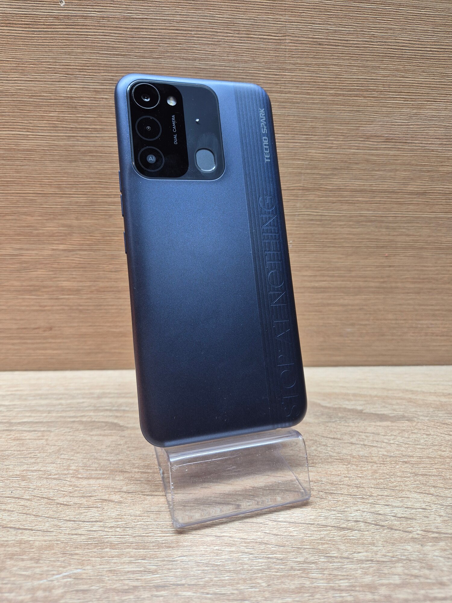 Смартфон TECNO Spark 8C 4/64 ГБ, Dual nano SIM, черный магнит — фото 1