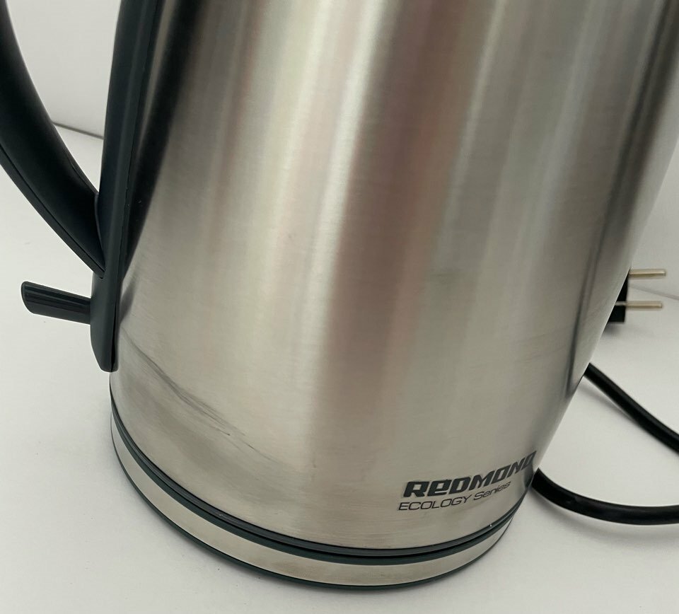 Чайник электрический REDMOND RK-M1591, металл, 1.7 л, 2200 Вт, серебристый. Товар уцененный - фотография № 10
