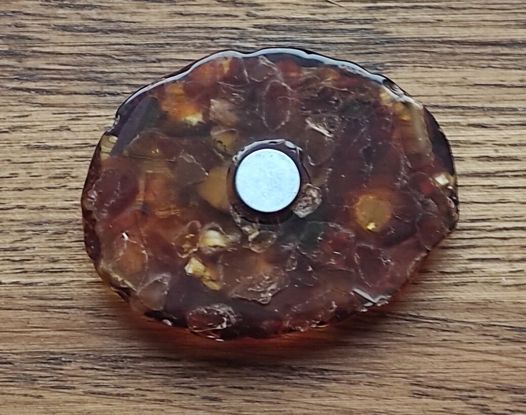 Магнит янтарный "медный всадник " — фото 1