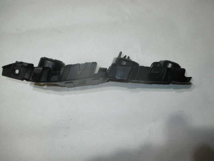 фото Кронштейн бампера переднего правый 95462003 Шевроле Авео Т300 все кузова, - GM