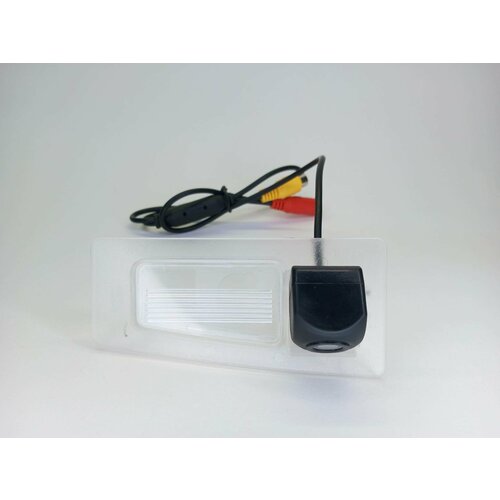 Камера заднего вида для MAZDA 3 седан 249000₽