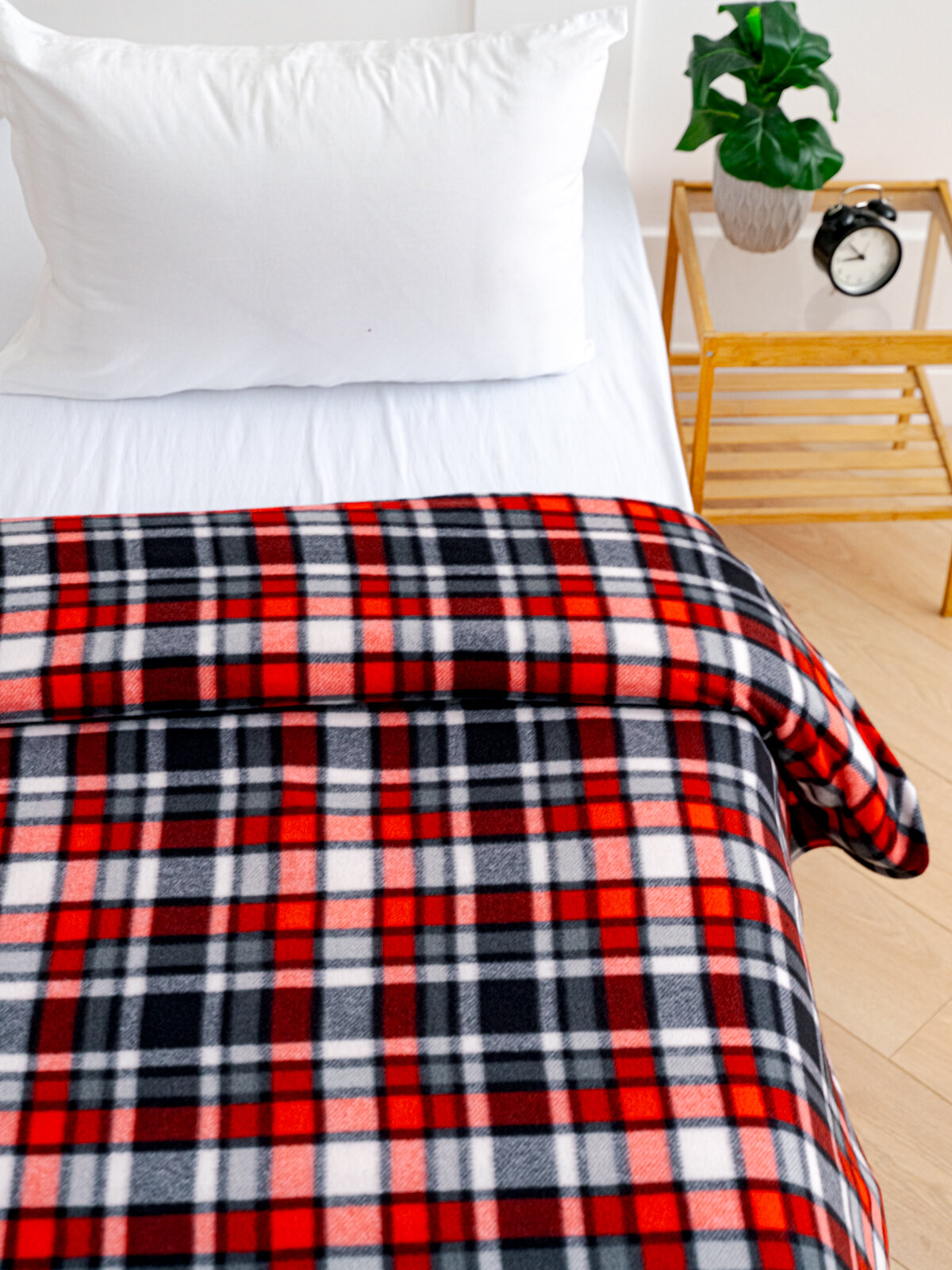 Плед 150х200 флисовый Павлина Клетка красно-черная — фото 1