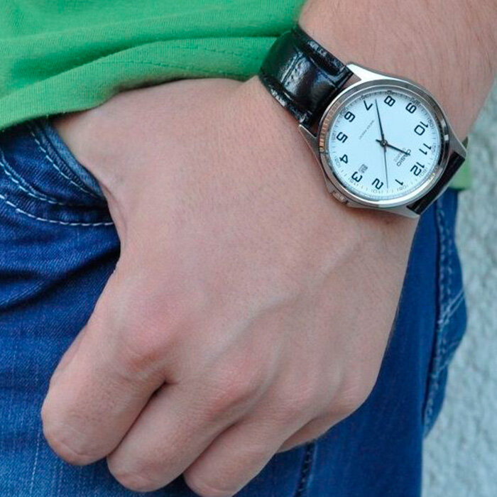 Наручные часы CASIO Collection, серебряный — фото 1