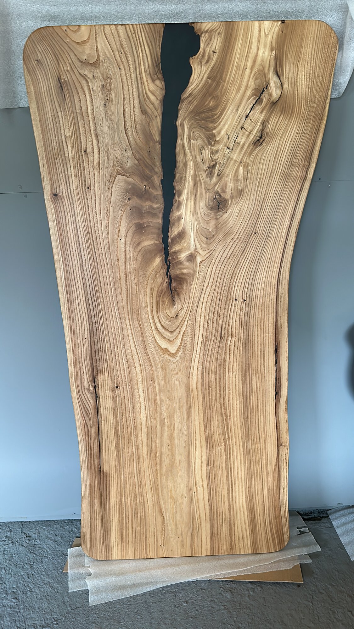 фото Столешница из слэба Карагача от бренда Slab-Shop