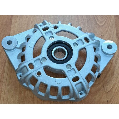 715.3701ВТ Крышка генератора F000BL0652 перед. ВАЗ 2190, Калина, Приора