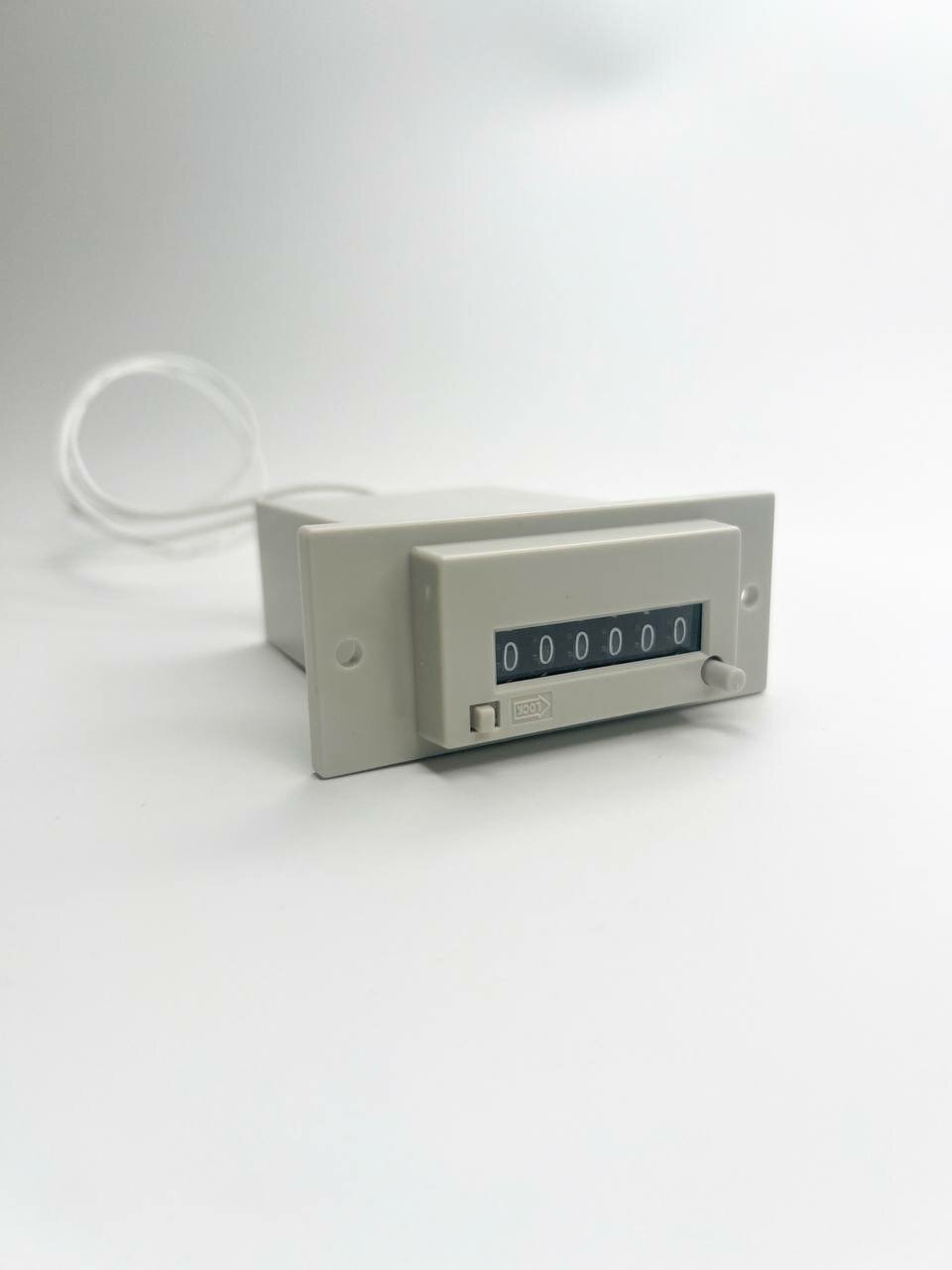 Счетчик импульсов СИ-206-М1 220В