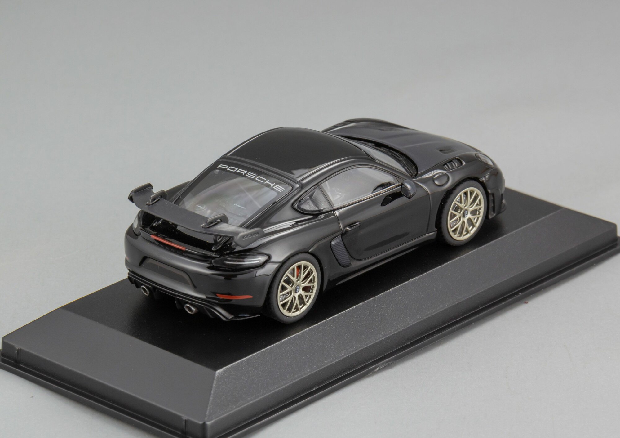 Масштабная модель Porsche Cayman GT4 RS - 2021 — фото 1