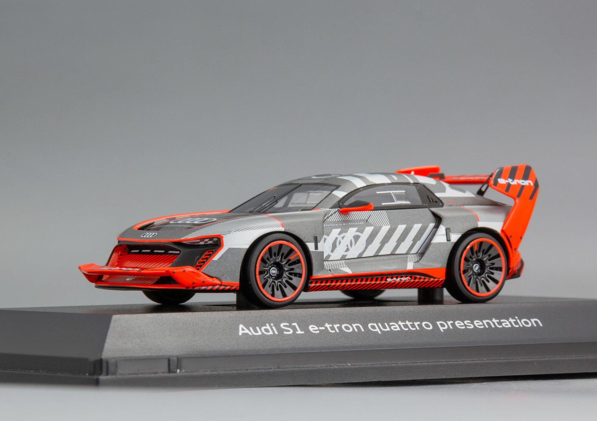 Масштабная модель Audi S1 e-tron Quattro, Prsentation — фото 1