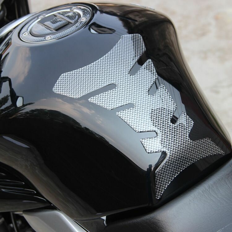 Наклейка защитная на топливный бак мотоцикла 20х14 Карбон