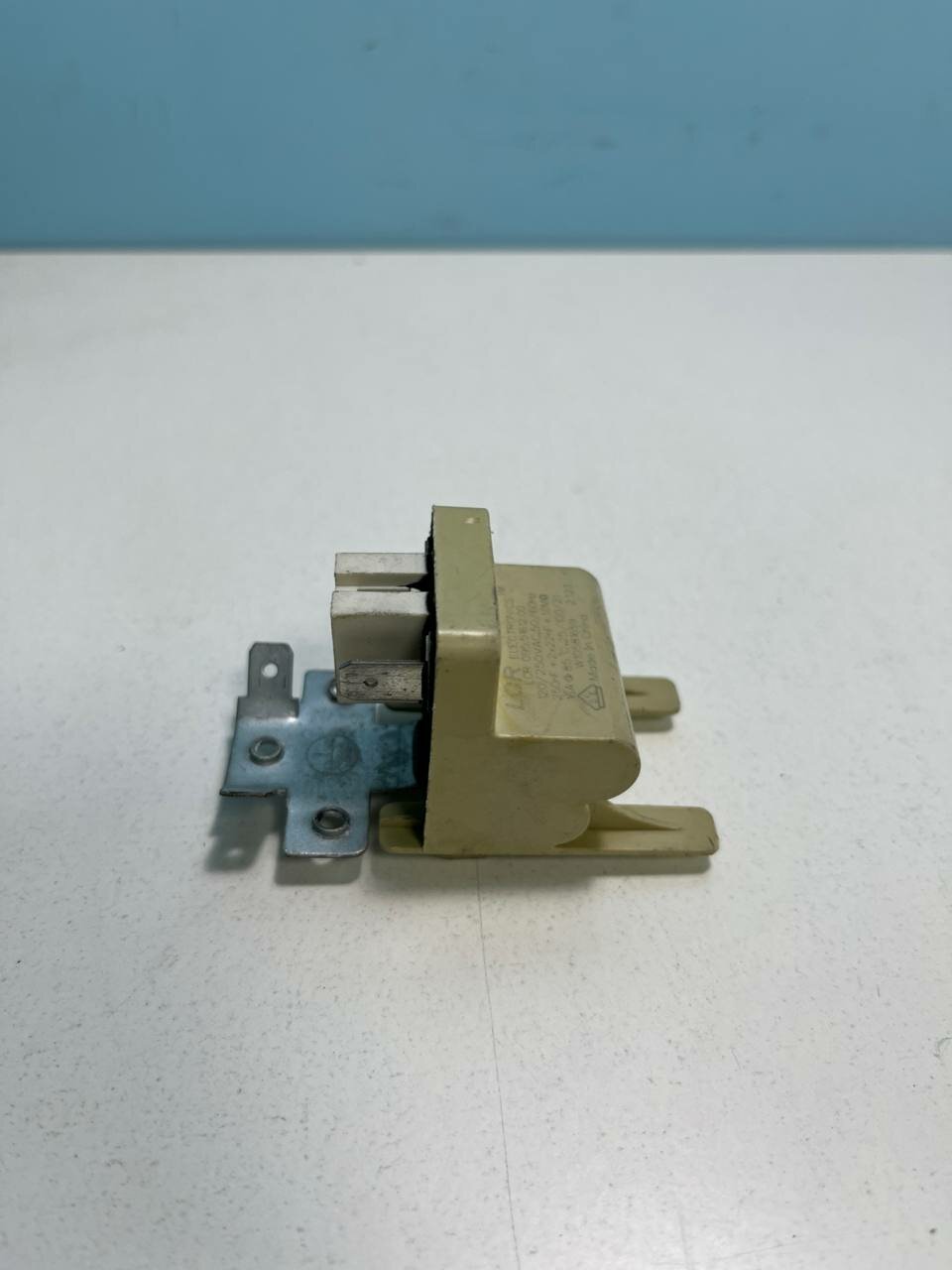 фото Whirlpool AWE 6314/1 Сетевой фильтр LCR 095.51612.00