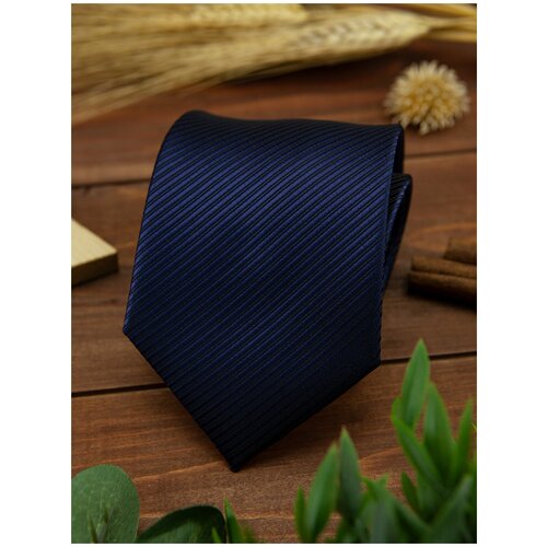 Широкий галстук мужской жаккардовый однотонный с полосатой текстурой темно-синий