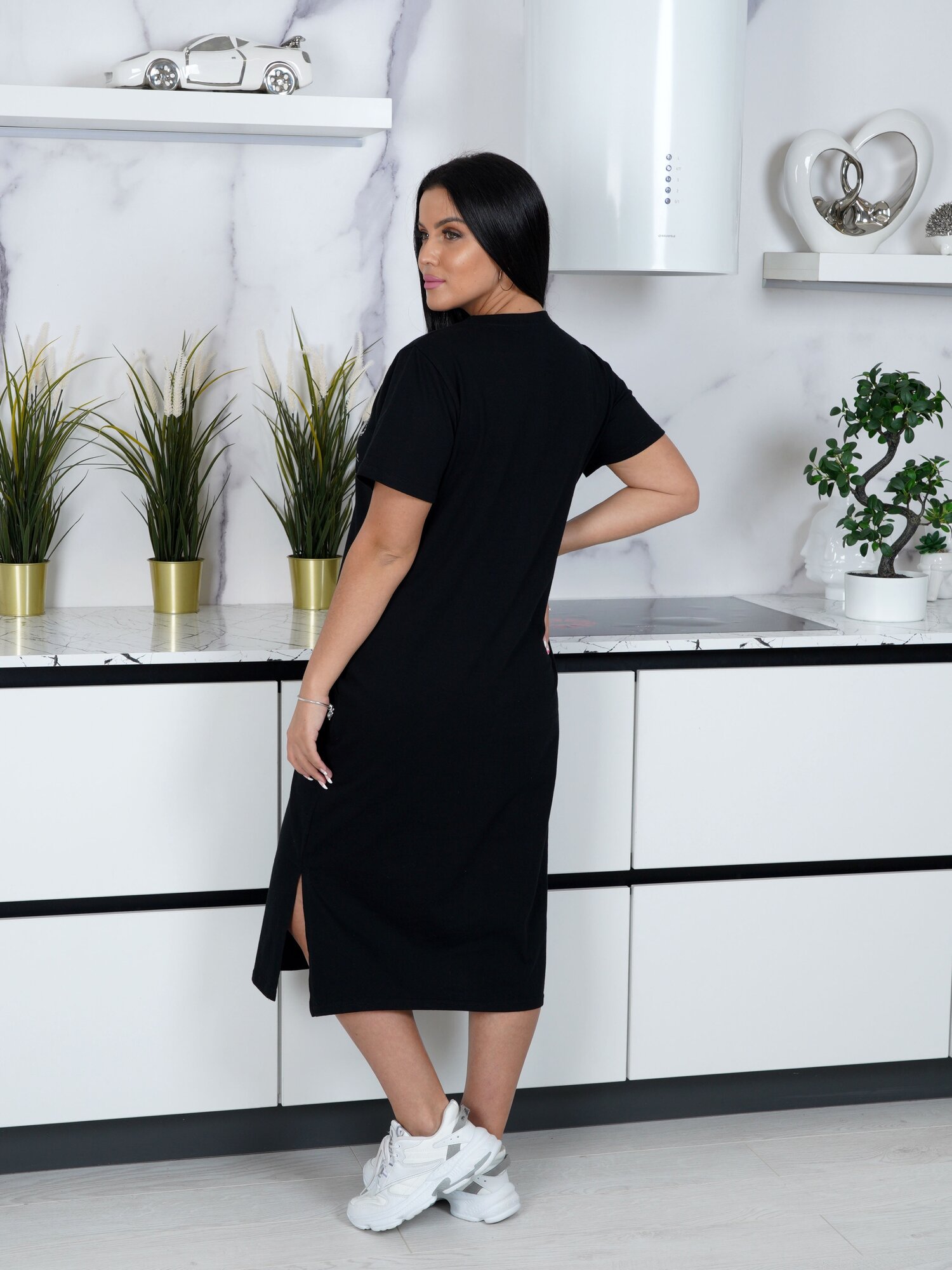 Lovetex.store /Платье женское домашнее с разрезом / черный / размер 50 - фотография № 2