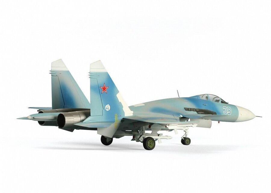 Сборная модель ZVEZDA Самолет "Су-27" 1/72
