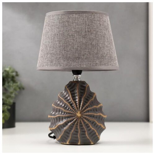 фото Лампа настольная risalux e14, 40 вт, серо-золотой, 15*20*31 см