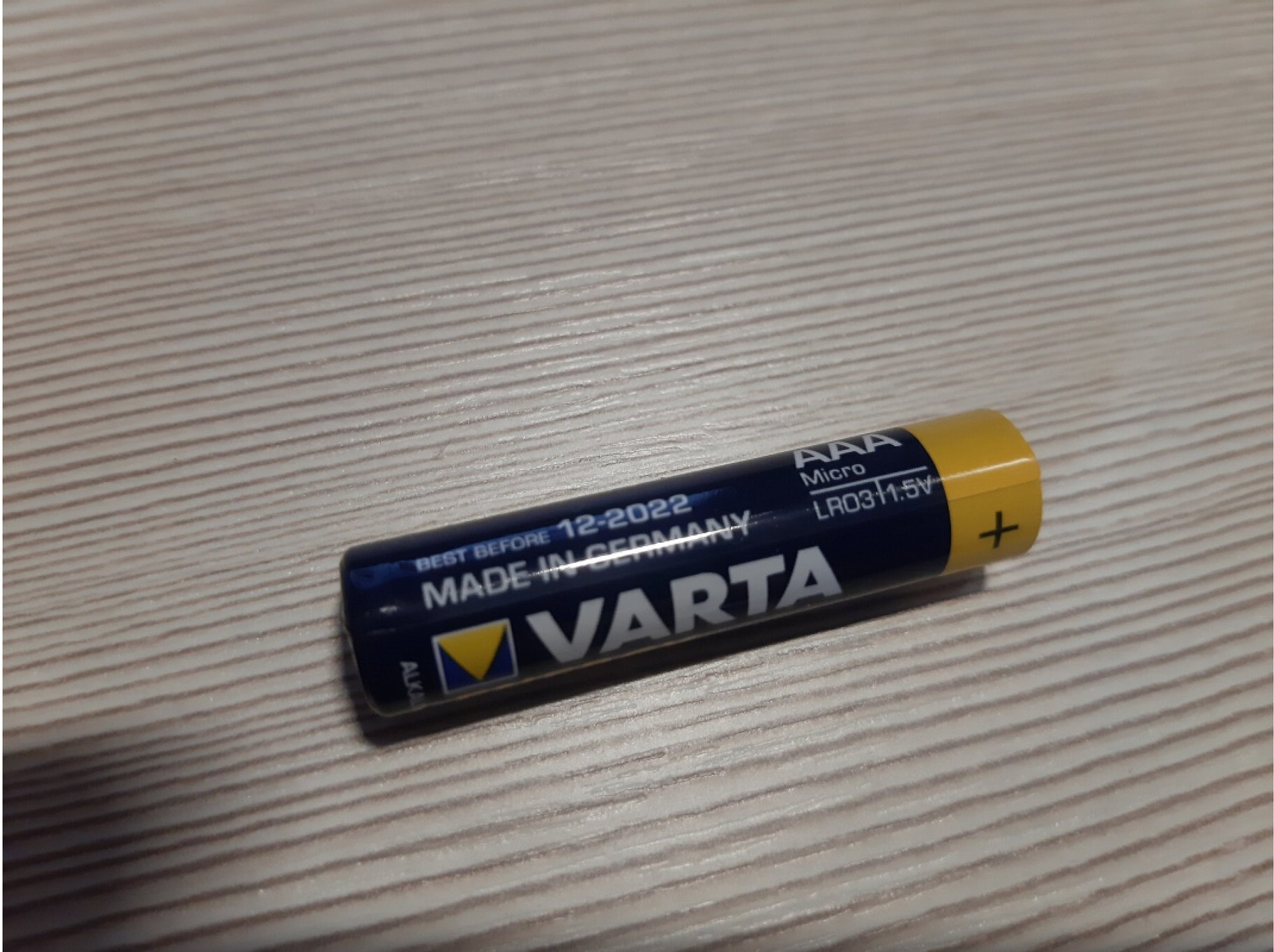 Батарейка VARTA LONGLIFE AAA