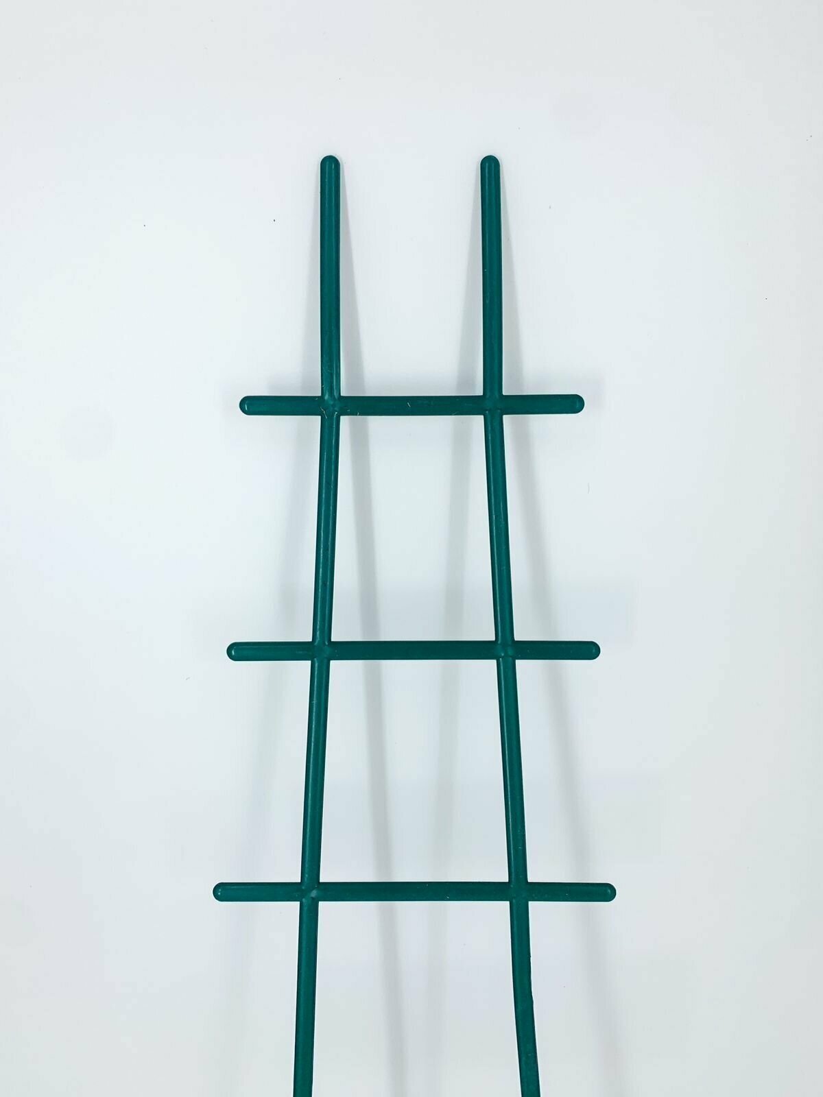 Решетка для вьющихся растений Лесенка, опора для растений, комплект 2 шт, высота 56 см, зеленая - фотография № 3