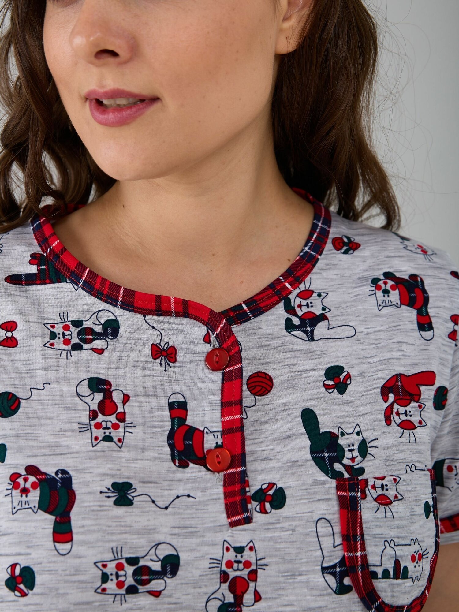 Женская домашняя пижама Алтекс с футболкой и штанами в клеточку красная, размер 52 - фотография № 7