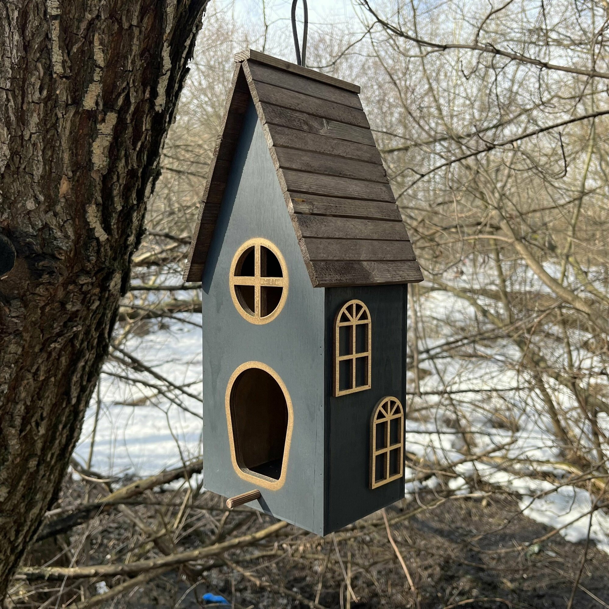 Деревянный скворечник для птиц PinePeak / Кормушка для птиц подвесная для дачи и сада, 380х170х150мм