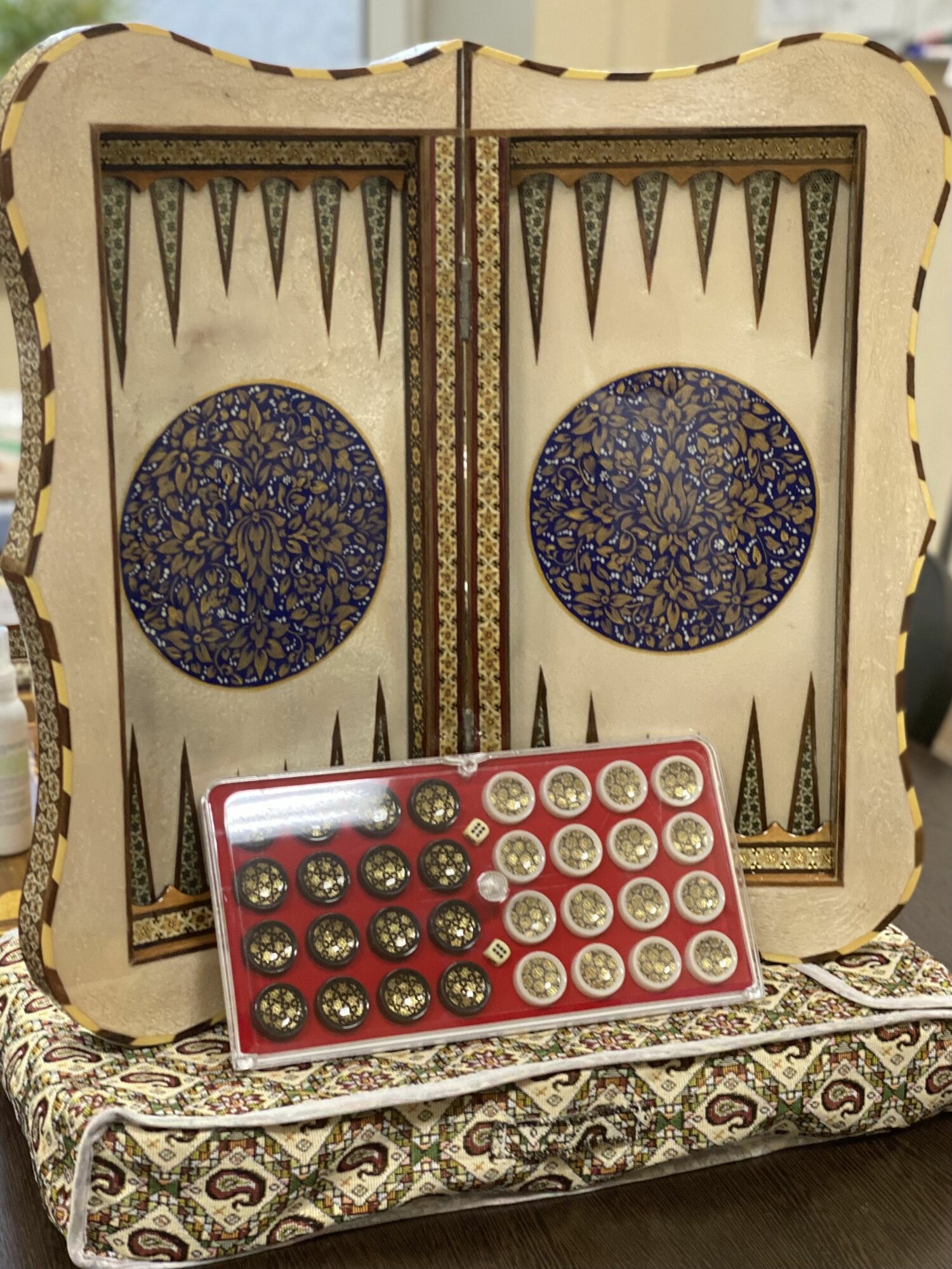 Шахматы-нарды Персидский базар "Хатам" Иран, ручная работа, с миниатюрами, деревянная инкрустация из натуральных материалов — фото 1