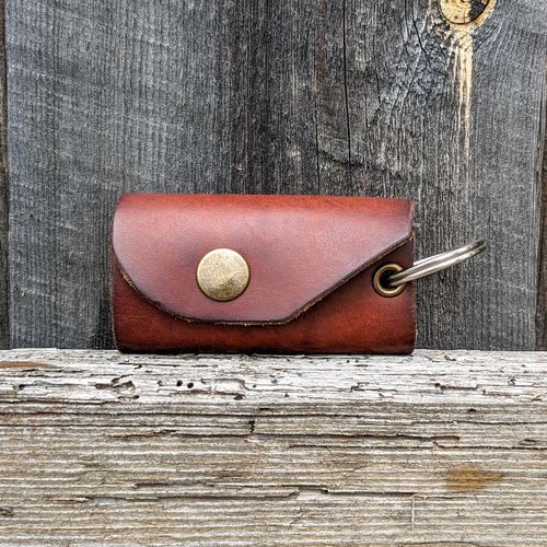 Ключница March Leather гладкая фактура коричневый 432₽