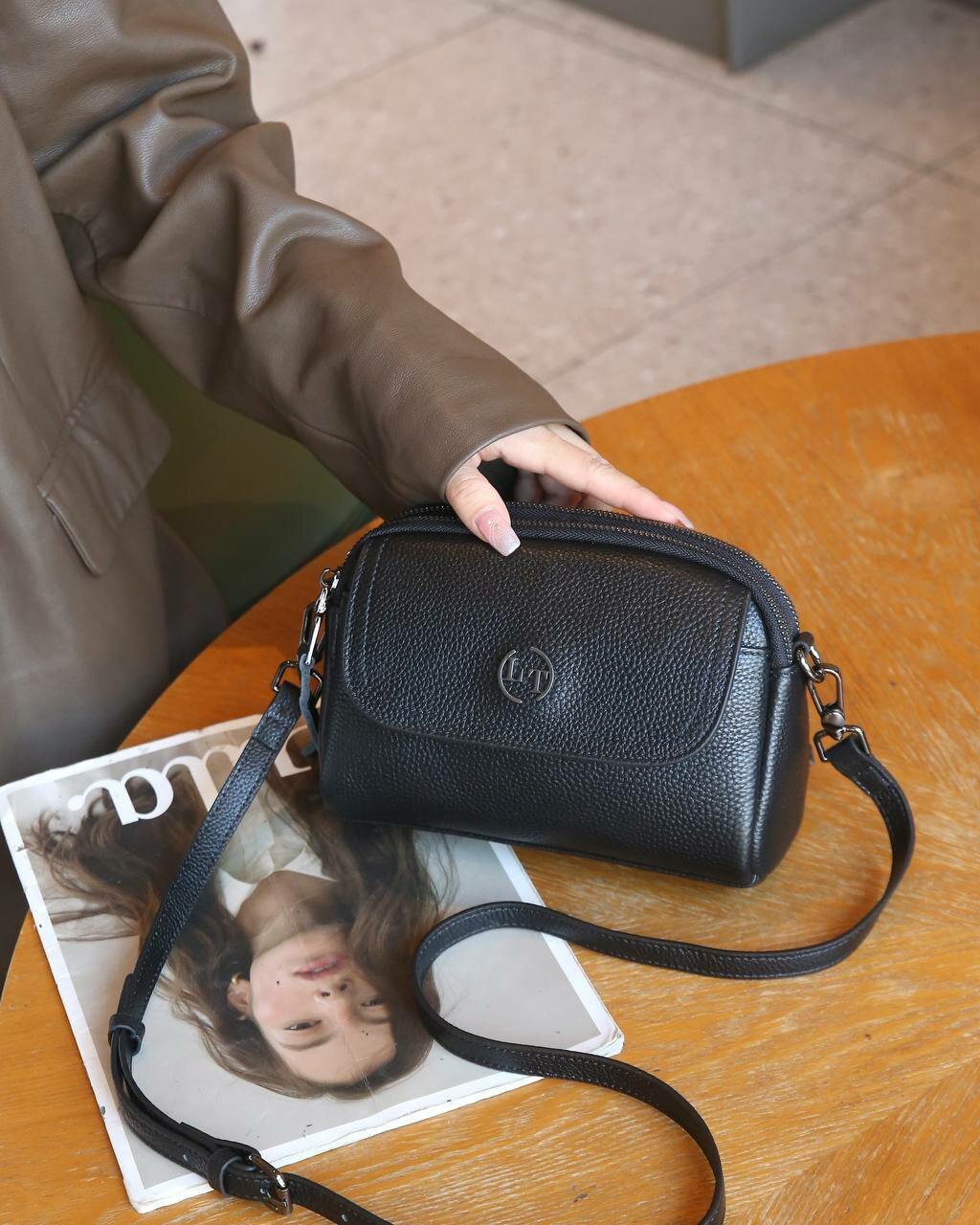 Сумка кросс-боди LANOTTI, фактура зернистая, черный — фото 1