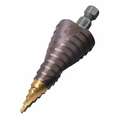 Сверло ступенчатое Denzel 4-6-8-10-12-14-16-18-20-22-24-26-28-30-32 мм Р6М5К5 6-гр хвостовик 723616 2449₽