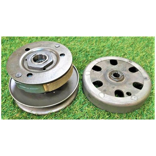 Вариатор задний (сцепление центробежное) для скутера Suzuki Lets, Lets2
