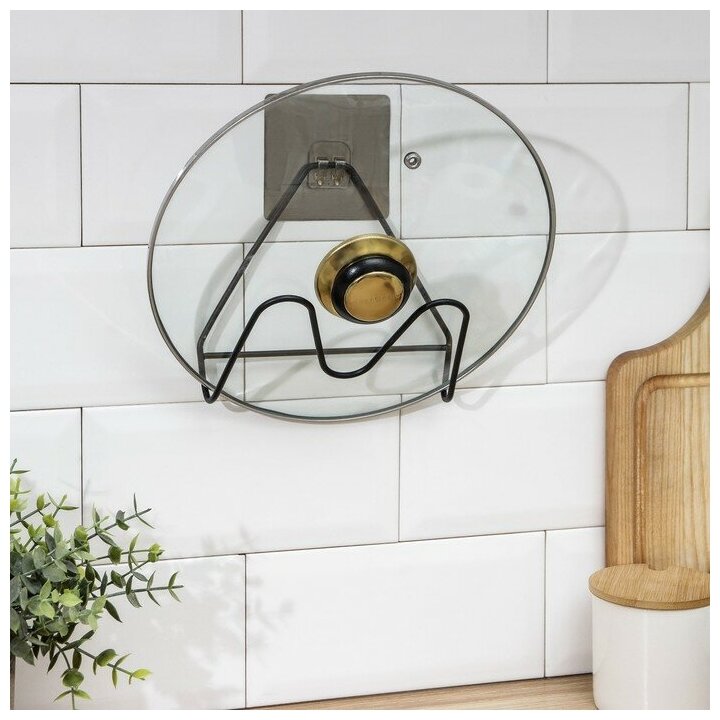 фото Держатель для крышек и разделочных досок Доляна, 16×8×14,6 см, на липучке, цвет чёрный