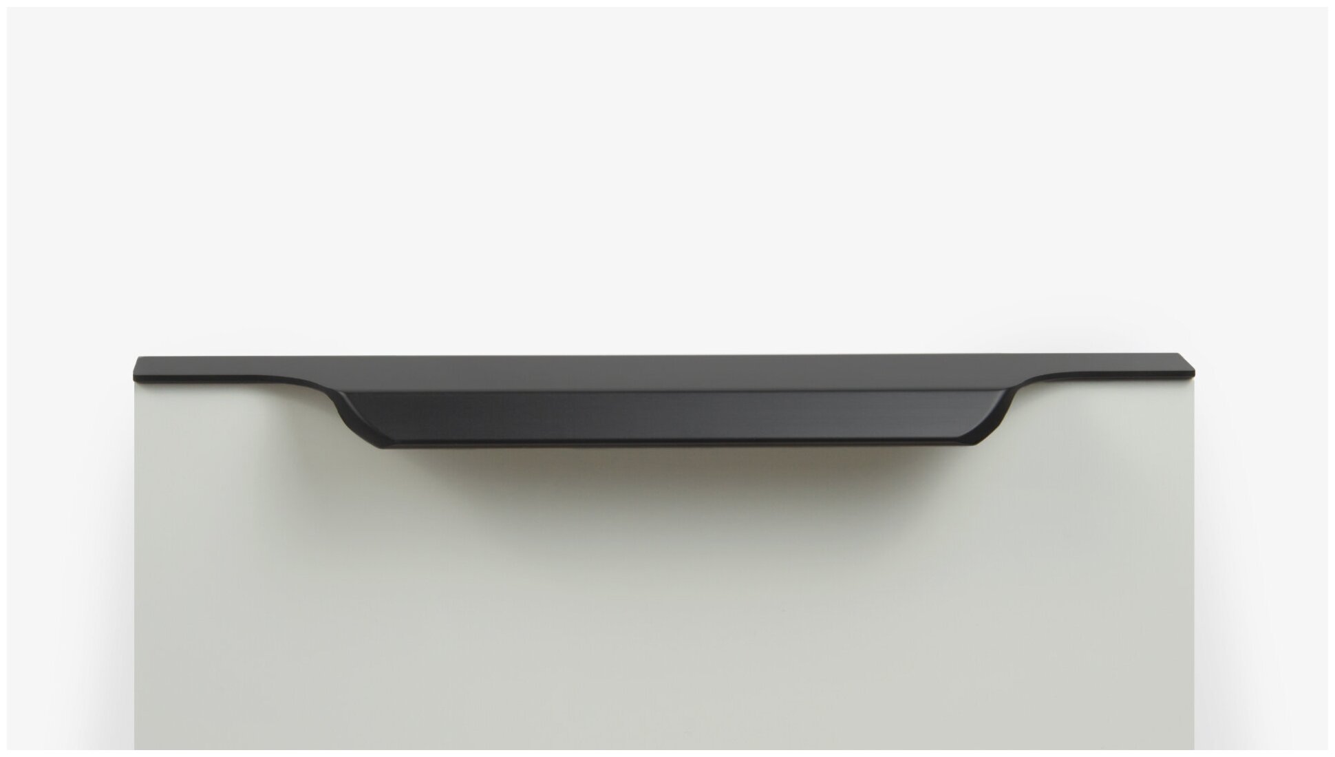Мебельная ручка торцевая TERA, длина - 297 мм, установочный размер - 224 мм, цвет - Чёрный матовый, RT111BL - фотография № 4