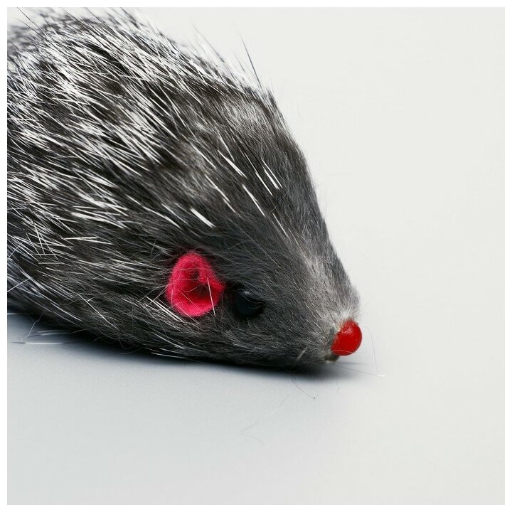 Мышь из натурального меха, 5 см, серая - фотография № 4